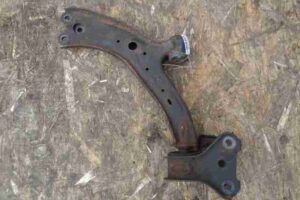 Изображение товара 28679 - 00028679 rychag perednij pravyj nizhnij Renault Sandero 1