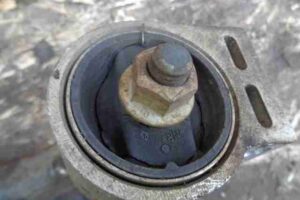 Изображение товара 28853 - 00028853 rychag perednij pravyj nizhnij Pontiac Vibe 3