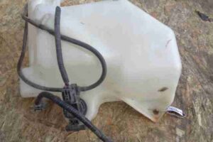 Изображение товара 29239 - 00029239 bachok omyvatelya Renault Sandero 2