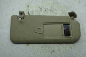Изображение товара 29421 - 00029421 kozyrek solntsezaschitnyj Audi TT