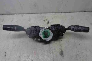Изображение товара 30304 - 00030304 pereklyuchatel podrulevoj (strekoza) Renault Sandero