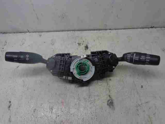 Изображение товара 30304 - 00030304 pereklyuchatel podrulevoj (strekoza) Renault Sandero