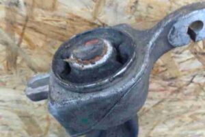 Изображение товара 30421 - 00030421 rychag perednij pravyj nizhnij Ford Escort 3