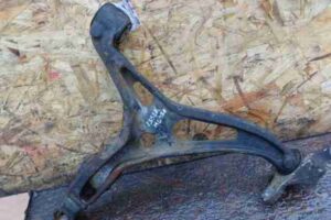 Изображение товара 30421 - 00030421 rychag perednij pravyj nizhnij Ford Escort