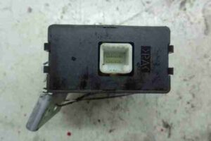 Изображение товара 30465 - 00030465 blok upravleniya Peugeot 306 2