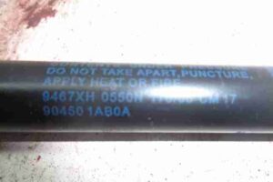 Изображение товара 30665 - 00030665 amortizator kryshki bagazhnika Lexus LS 2