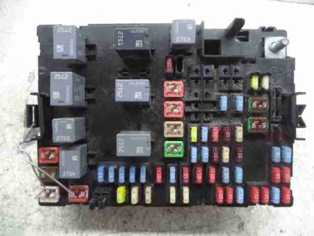 Изображение товара 30824 - 00030824 blok predokhranitelej Pontiac Vibe