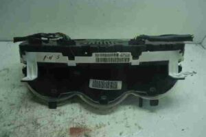 Изображение товара 31103 - 00031103 schitok priborov Audi TT 1