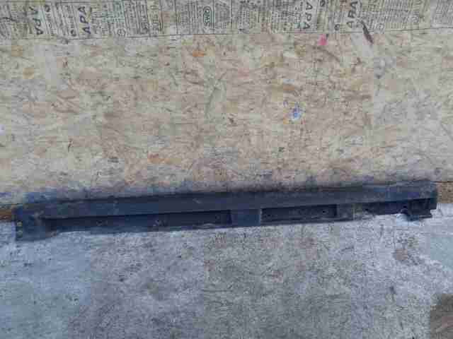 Изображение товара 31226 - 00031226 porog plastikovyj pravyj BMW X1