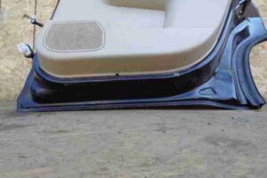 Изображение товара 31472 - 00031472 dver zadnyaya pravaya Pontiac Vibe 2