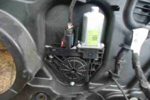 Изображение товара 31806 - 00031806 steklopodemnik zadnij levyj Hyundai H1 1