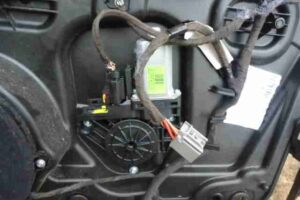 Изображение товара 31946 - 00031946 steklopodemnik zadnij levyj Hyundai H1 2