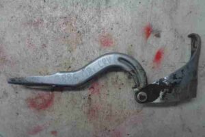 Изображение товара 32046 - 00032046 petlya kapota pravaya Renault Sandero 2