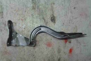 Изображение товара 32046 - 00032046 petlya kapota pravaya Renault Sandero