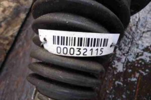 Изображение товара 32115 - 00032115 poluos perednyaya pravaya Toyota Corolla Matrix 3