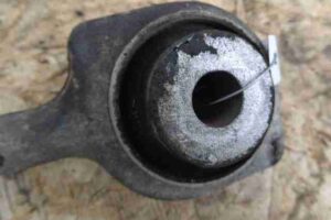 Изображение товара 32833 - 00032833 rychag perednij nizhnij pravyj Honda Ridgeline 1