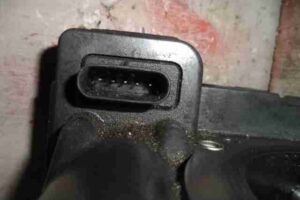 Изображение товара 32835 - 00032835 zaslonka drosselnaya Fiat Brava 3