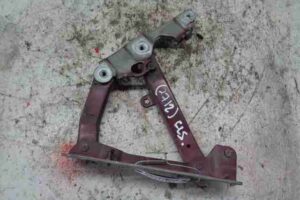 Изображение товара 33153 - 00033153 petlya kapota pravaya GMC Canyon 2