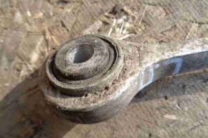 Изображение товара 33273 - 00033273 rychag perednij levyj nizhnij Toyota Corolla Matrix 1