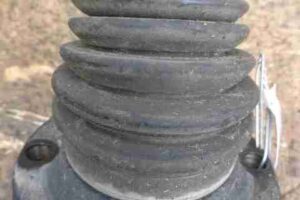 Изображение товара 33735 - 00033735 poluos zadnyaya levaya Toyota Corolla Matrix 2