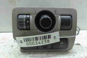 Изображение товара 34238 - 00034238 knopka salona Peugeot 306