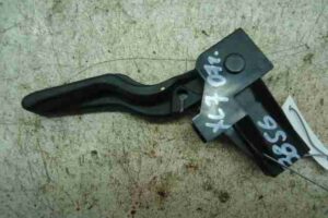 Изображение товара 35591 - 00035591 ruchka otkryvaniya kapota Pontiac Vibe