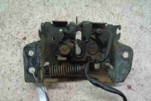 Изображение товара 36885 - 00036885 zamok kapota 1