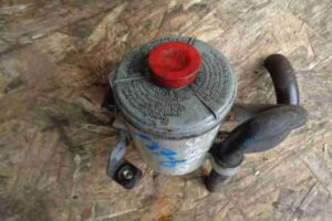 Изображение товара 37138 - 00037138 bachok gidrousilitelya Renault Sandero 1