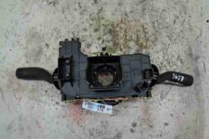 Изображение товара 37318 - 00037318 pereklyuchatel podrulevoj (strekoza) Toyota Corolla Matrix 2