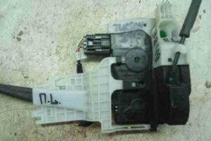 Изображение товара 37435 - 00037435 zamok dveri Mercedes CLA 2