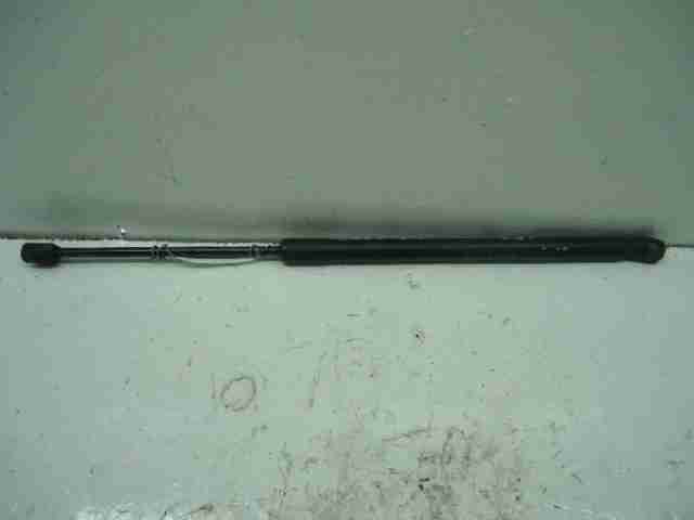 Изображение товара 37670 - 00037670 amortizator kryshki bagazhnika Hyundai i40