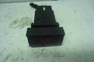 Изображение товара 37823 - 00037823 knopka avarijnoj signalizatsii 1