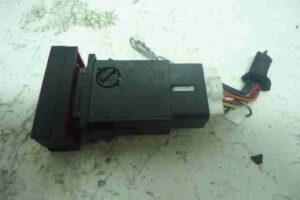 Изображение товара 37823 - 00037823 knopka avarijnoj signalizatsii 3