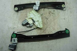Изображение товара 38062 - 00038062 steklopodemnik perednij pravyj Ford Transit