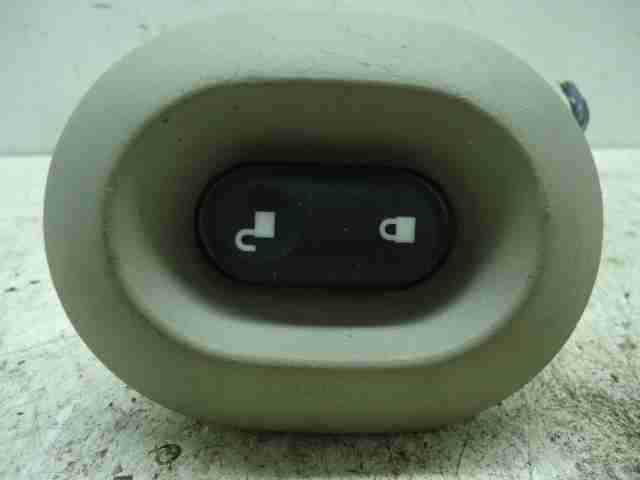 Изображение товара 38167 - 00038167 knopka salona BMW 4 Series