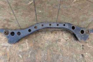 Изображение товара 38353 - 00038353 balka perednyaya SEAT Leon 1