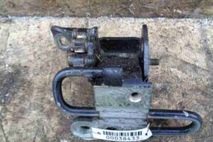 Изображение товара 38433 - 00038433 petlya dveri perednyaya Toyota Carina E 2