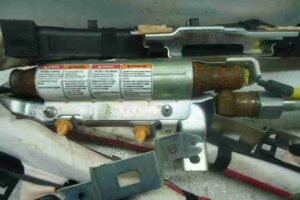 Изображение товара 38543 - 00038543 podushka bezopasnosti potolochnaya pravaya Renault Sandero 3