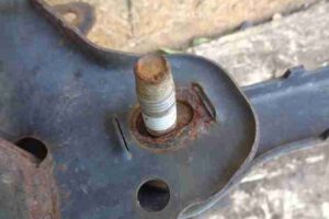 Изображение товара 38653 - 00038653 balka zadnyaya Pontiac Vibe 1