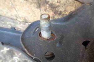 Изображение товара 38653 - 00038653 balka zadnyaya Pontiac Vibe 2