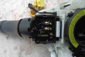 Изображение товара 38705 - 00038705 pereklyuchatel podrulevoj (strekoza) 1