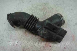 Изображение товара 39164 - 00039164 patrubok vozdushnogo filtra Peugeot 306 2