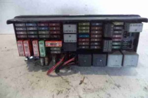 Изображение товара 39296 - 00039296 blok predokhranitelej zadnij Ford Escort