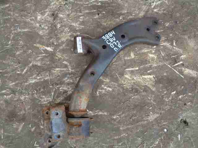 Изображение товара 39445 - 00039445 rychag perednij pravyj nizhnij Renault Sandero