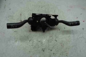 Изображение товара 39590 - 00039590 pereklyuchatel podrulevoj (strekoza) Toyota Corolla Matrix 1