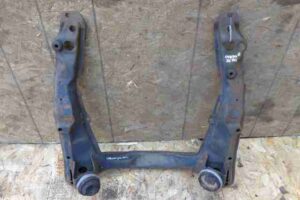 Изображение товара 39606 - 00039606 balka perednyaya Mazda Millenia 2