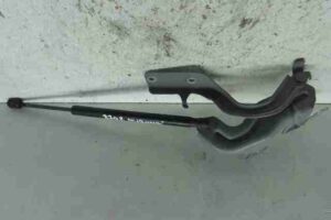 Изображение товара 39992 - 00039992 petlya kapota pravaya Lexus LS 2