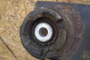 Изображение товара 40053 - 00040053 balka perednyaya Pontiac Vibe 3