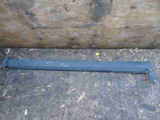 Изображение товара 40073 - 00040073 porog plastikovyj pravyj Ford Kuga