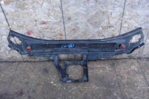 Изображение товара 40169 - 00040169 planka pod kapot Ford Scorpio